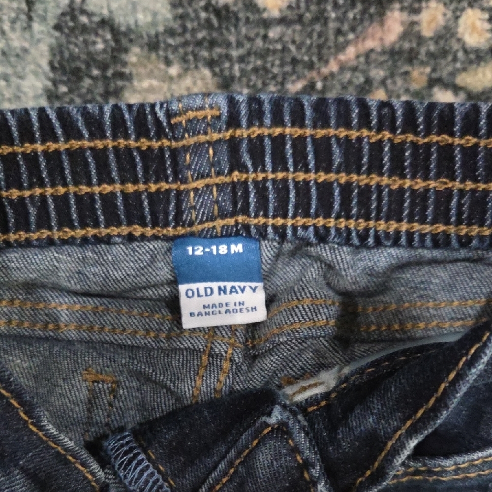Old Navy Toddler Sets - Picture 3 of 11